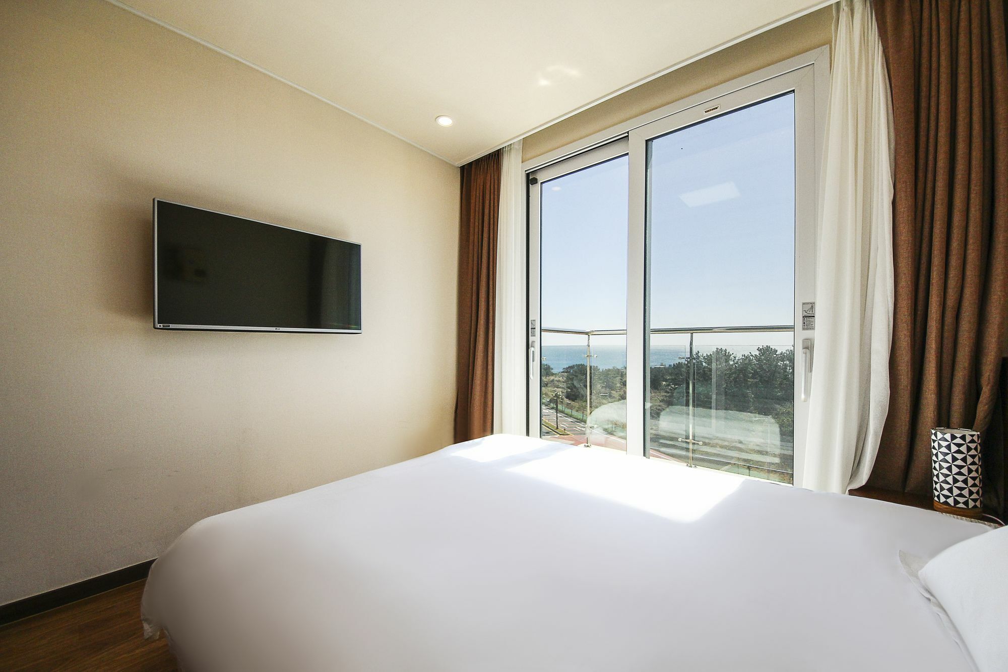Jeju Jungmun Ocean Blue Hotel Seogwipo Ngoại thất bức ảnh